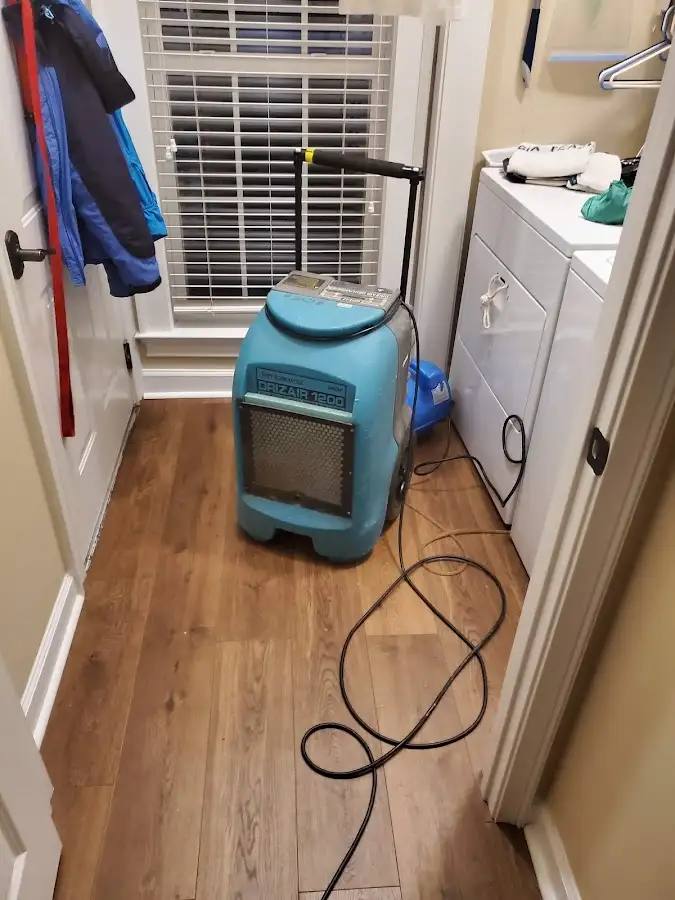 Commercial dehumidifier deployed for Crawl Space Restoration in Town 'n' Country